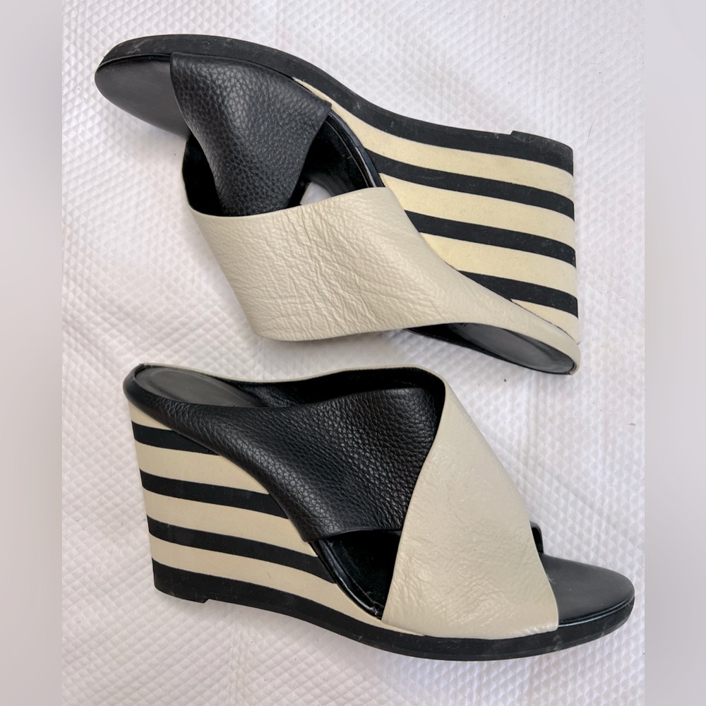 Newbark black and cream wedges